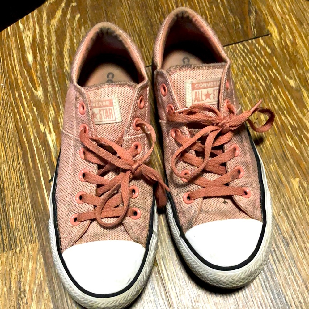 Pink converse